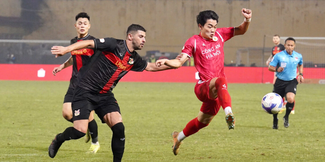 dinh bac cahn vs ninh binh 0102220440.jpg