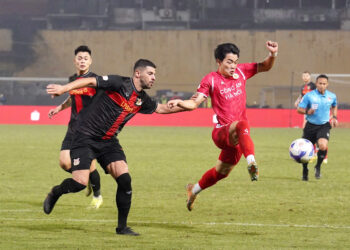 dinh bac cahn vs ninh binh 0102220440.jpg