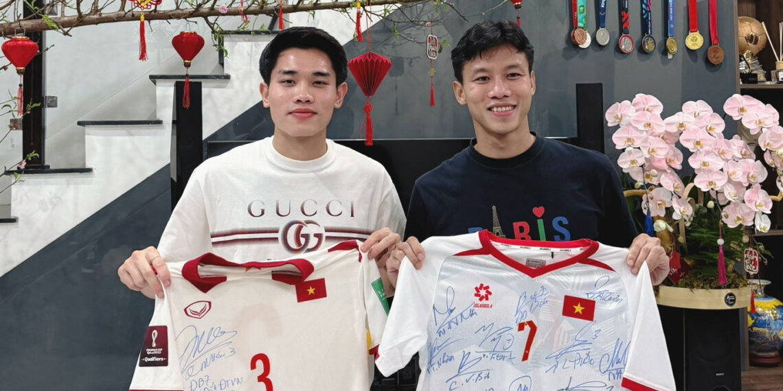 dinh bac tang qua tet que ngoc hai van hau tung bung tat nien 3294.jpg