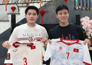 dinh bac tang qua tet que ngoc hai van hau tung bung tat nien 3294.jpg