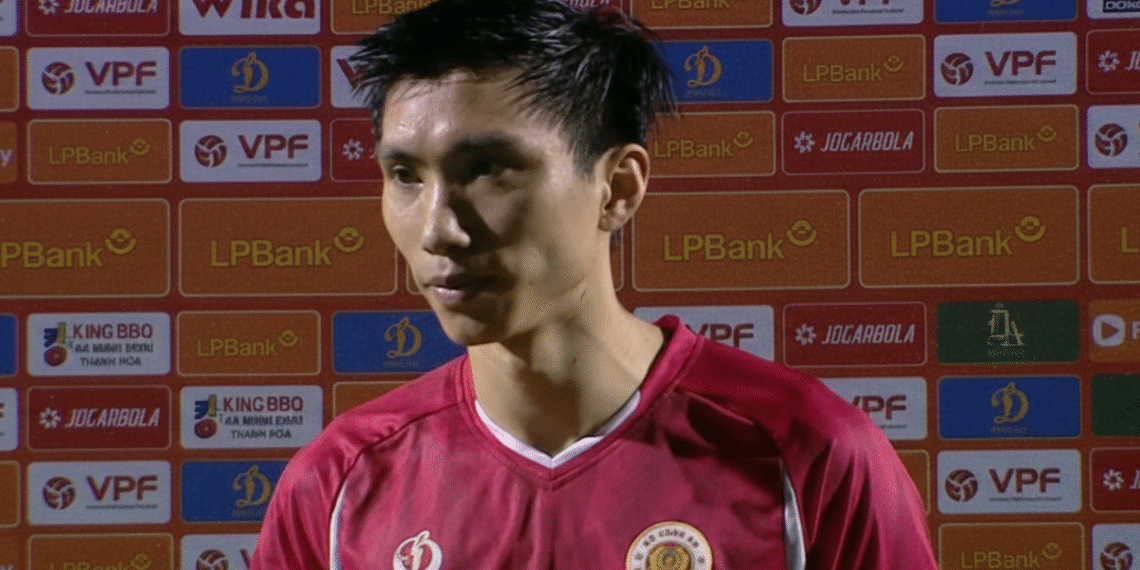 Đoàn Văn Hậu lên tiếng sau siêu phẩm 'để đời' vào lưới Thanh Hóa doan van hau 2402201723.png