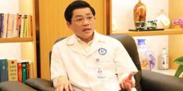 giao su nguyen duy anh toi lam quan ly nhung khong roi chuyen mon san phu khoa 1042.jpg