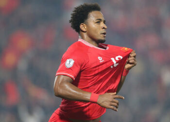 HLV Kim Sang Sik 'đề phòng' Xuân Son, ai thay thế? hlv kim sang sik de phong xuan son ai thay the 2307.jpg