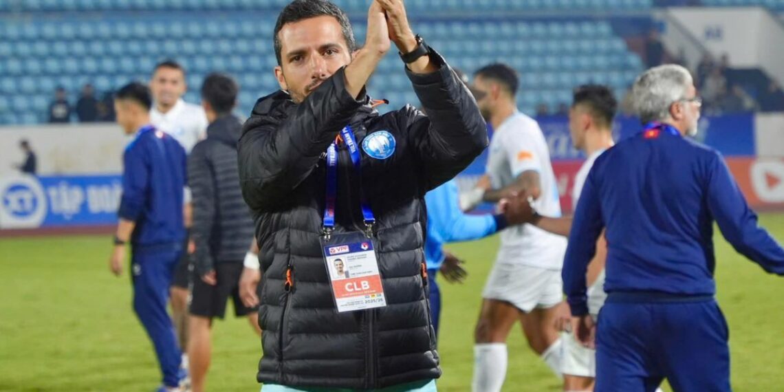 hlv bo dao nha gui loi chia tay clb nam dinh.jpg