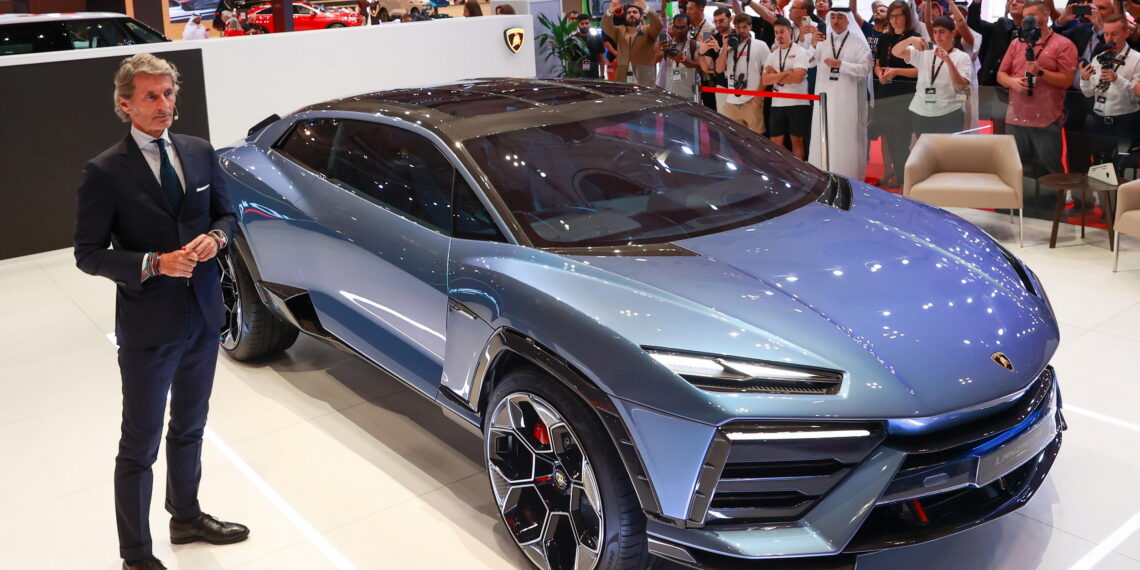 Lamborghini từ bỏ giấc mơ xe điện khi thừa nhận nhu cầu “gần như bằng 0” lamborghini lanzador concept stephan winkelmann jpg.16937.jpeg