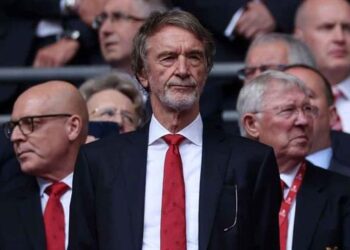 man united co them co dong lon.jpg