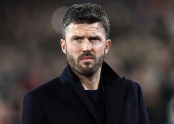 Michael Carrick phải đem về vé C1 nếu muốn giữ ghế chính thức michael carrick 1702152525.jpg