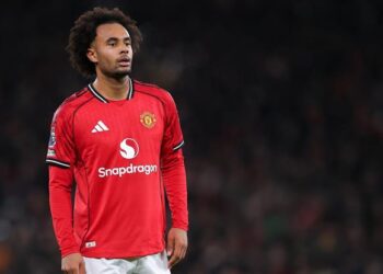 mu duoc khuyen thay the 2 ban hop dong cua erik ten hag.jpg