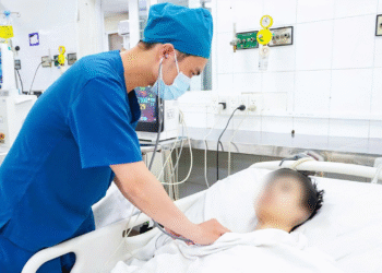 nam sinh dang hoc bong kho tho roi vao nguy kich boi benh hiem gap 1183.png