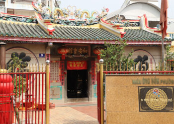 Ngôi chùa trăm tuổi thu hút du khách với lễ hội đèn lồng đặc biệt ở Cần Thơ ngoi chua tram tuoi thu hut du khach voi le hoi den long dac biet o can tho 2072.jpg