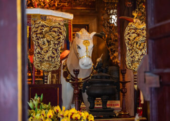 ngoi den nghin nam tuoi tho ngua than noi tieng linh thieng o ha noi 1470.jpg