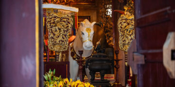 ngoi den nghin nam tuoi tho ngua than noi tieng linh thieng o ha noi 1470.jpg