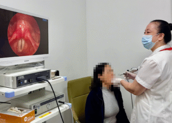 nguoi phu nu di kham vi khan tieng bac si chi ra nguyen nhan it ngo 995.png