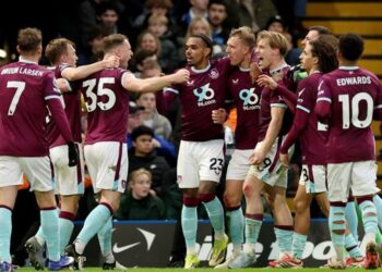nhan dinh burnley vs brentford 22h00 ngay 282 premier league 202526.jpg