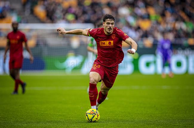 nhan dinh valencia vs athletic bilbao 03h00 ngay 52 kho khan tai hang doi.jpg