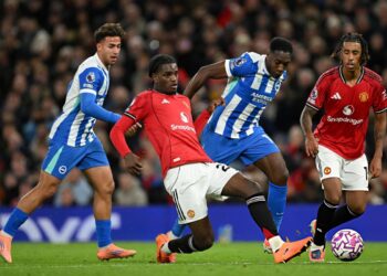 premier league chon dong nam a lam ban dap.jpg