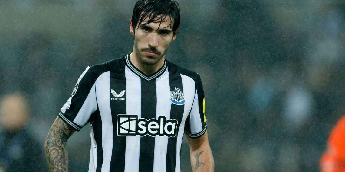 sandro tonali bat ngo duoc mu uu tien.jpg