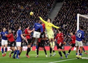 Senne Lammens lên tiếng sau màn hóa người hùng cho MU senne lammens len tieng sau man hoa nguoi hung cho mu.jpg