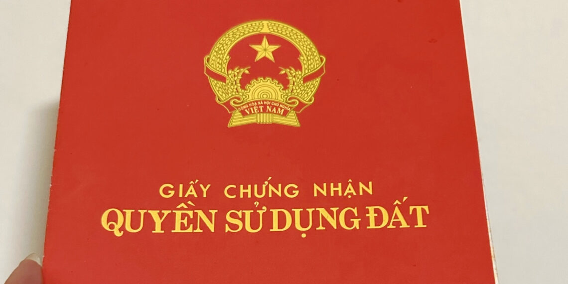 Sổ đỏ bất ngờ bị ghi nhầm hiến 16m2 đất vì trùng tên với người khác so do bat ngo bi ghi nham hien 16m2 dat vi trung ten voi nguoi khac 2155.jpg
