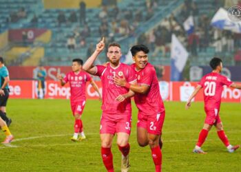 Sự tương phản của CAHN và Nam Định tại V.League 2025/2026 su tuong phan cua cahn va nam dinh tai vleague 20252026.jpg