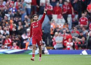 szoboszlai tiet lo tin dang ngai ve tuong lai tai liverpool.jpg