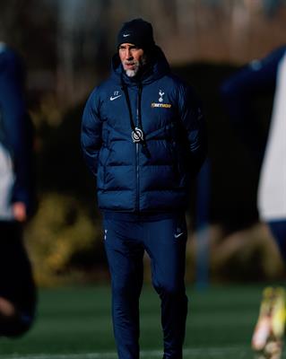 tan hlv tottenham muon lay chien thang arsenal lam qua ra mat.jpg