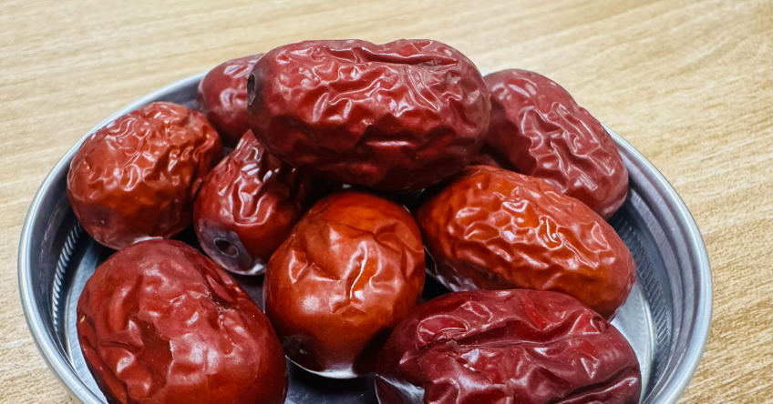 Táo đỏ được ví như nhân sâm nhưng ai không nên ăn tao do duoc vi nhu nhan sam nhung ai khong nen an 974.png