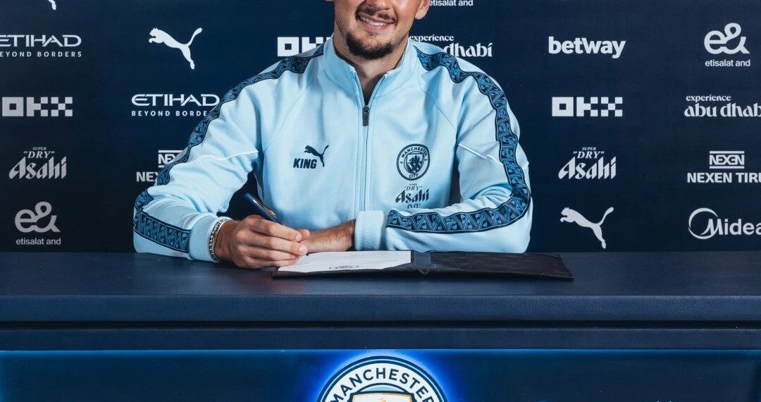 Thủ môn Man City cảm thấy bị phản bội thu mon man city cam thay bi phan boi.jpg