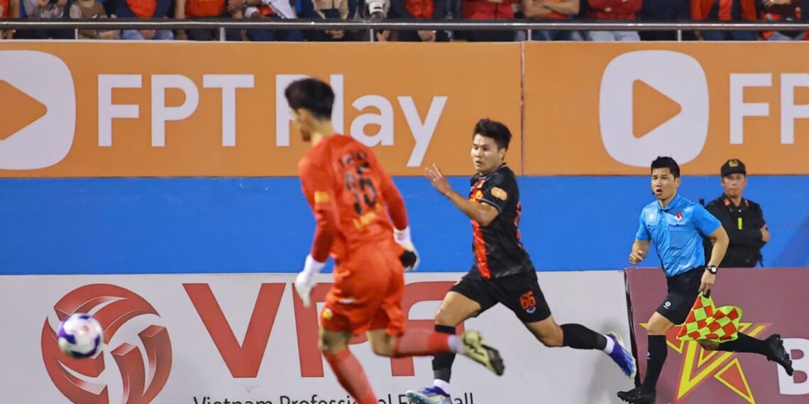 thuyen truong hagl tiet lo soc trung kien sut 8kg.jpg