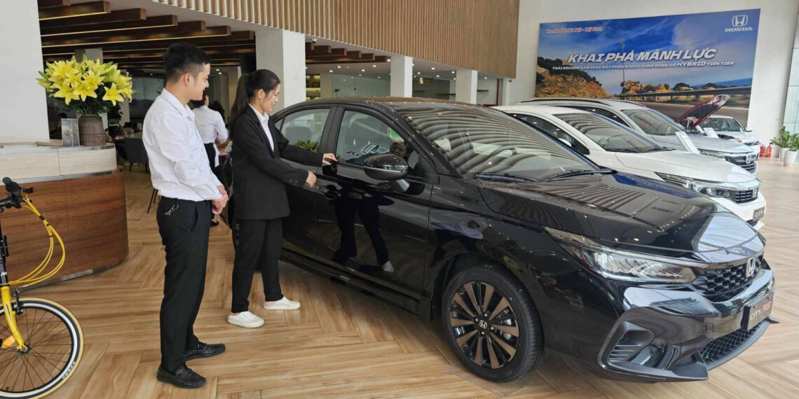 Tiêu thụ ô tô trong tháng đầu năm 2026 nhiều gần gấp đôi cùng kỳ tieu thu o to trong thang dau nam 2026 nhieu gan gap doi cung ky 2467.jpg