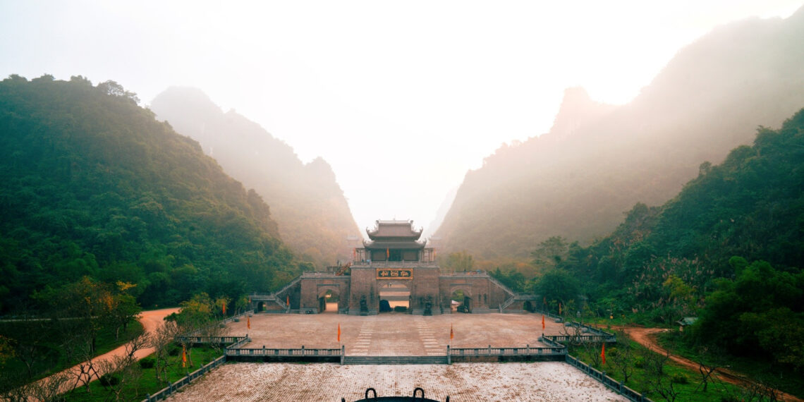 trang an tam coc bai dinh mo cua ngay nao dip tet 2026 136.jpg