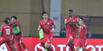 truc tiep bong da cahn 3 1 ninh binh alan lap hat trick quang nho bi duoi 2029.jpg