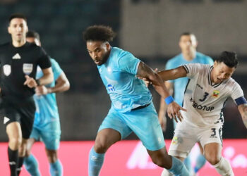 truc tiep bong da nam dinh vs johor darul tazim dinh doat ngoi dau 913.jpg