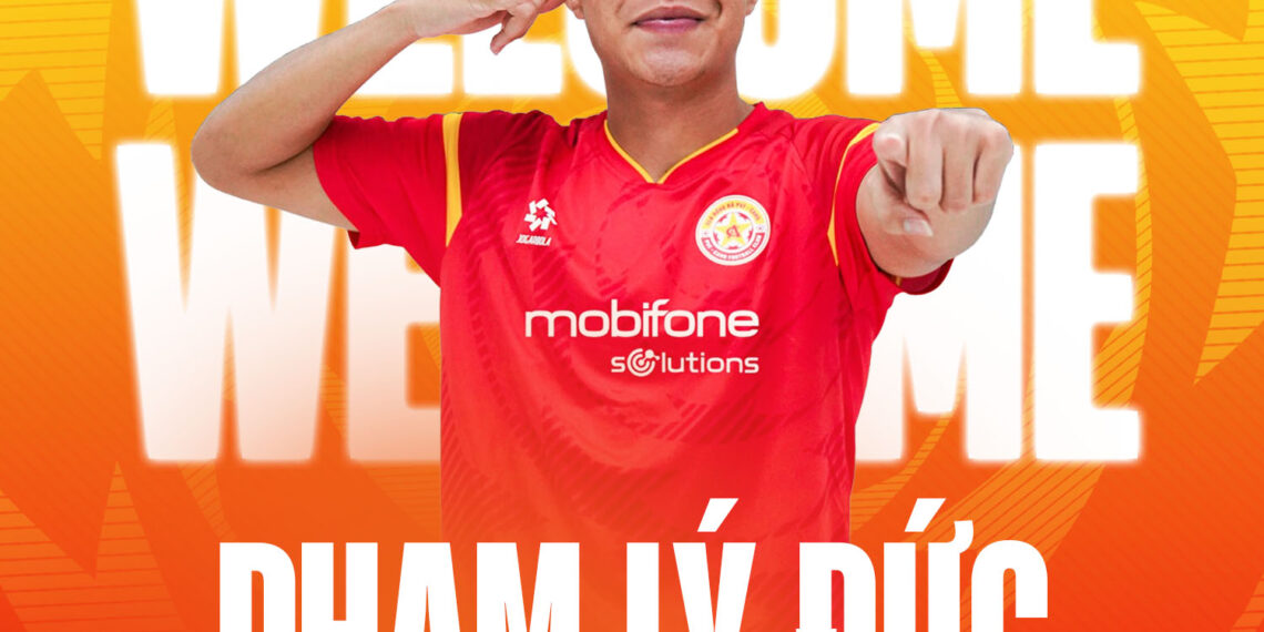 Trung vệ Phạm Lý Đức ra mắt đội bóng mới trung ve pham ly duc ra mat doi bong moi.jpg