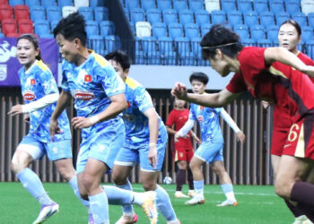 tuyen nu viet nam thua trung quoc 0 2 2905.jpg