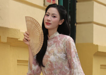 tuyen thu bong chuyen nu viet nam ron rang khoe sac ngay tet 2225.jpg