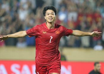 tuyen viet nam ngay cong phuong chia tay sap toi 2095.jpg