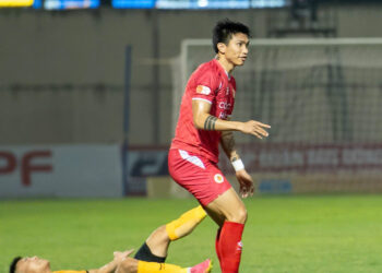 Văn Hậu ghi siêu phẩm để đời, mong trở lại tuyển Việt Nam van hau ghi sieu pham de doi mong tro lai tuyen viet nam 2691.jpg