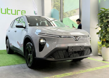 vf mpv 7 6 jpg.16514.jpeg