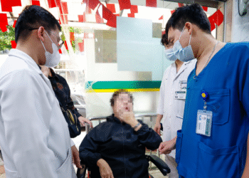 vi sao khong nen bat day ngay khi tinh giac 2966.png