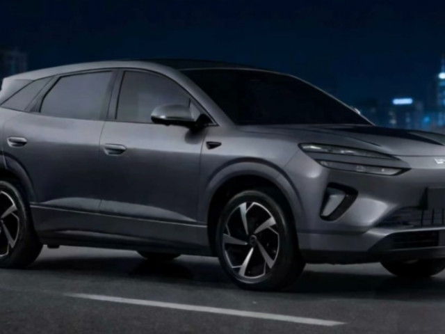 BYD Sealion 06 DM-i 2026 có thể chạy 220km mà không tốn một giọt xăng nào xehay byd sealion 6 2026 210226 1.jpg