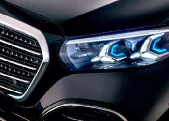 xehay sclass den led 020226 1.jpg