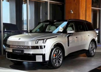 xehay suv 900 030226 2.jpg