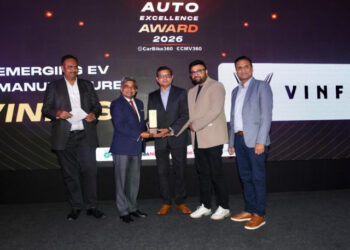 xehay vf giai thuong 100226 1.jpg