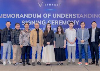 xehay vf in do 090226 1.jpg