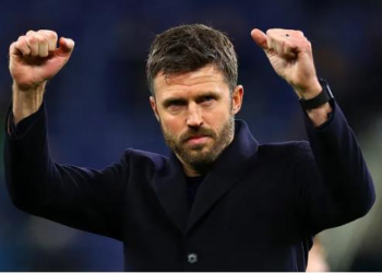 Các trụ cột của MU ủng hộ Michael Carrick 1 0103194257.png
