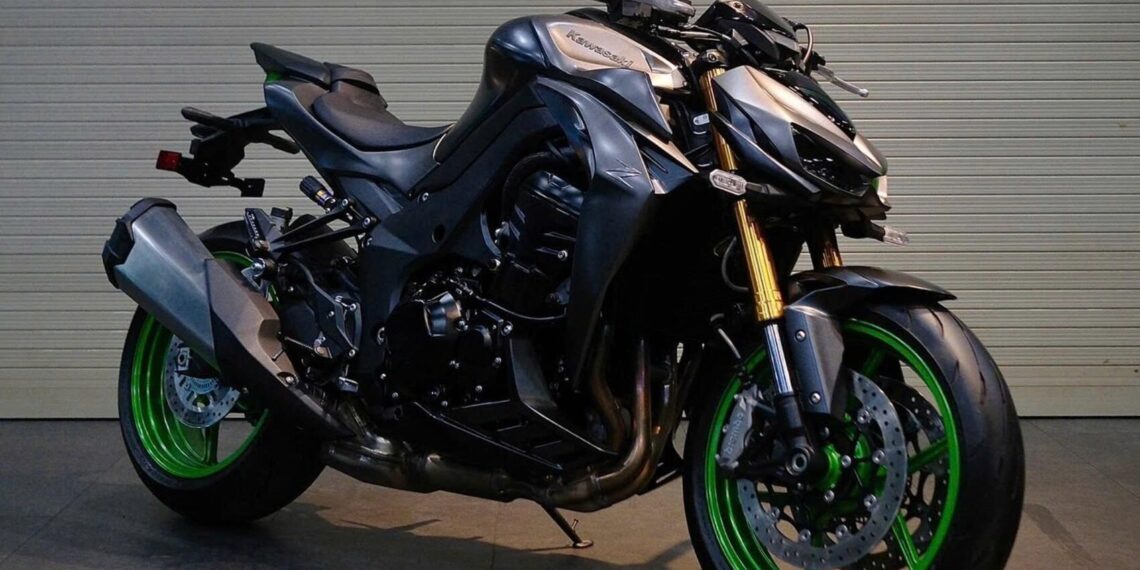 Kawasaki Z1100 SE chính thức ra mắt Việt Nam: Naked-bike giá 409 triệu đồng 1111773646820 kawasaki z1100 se chinh thuc ra mat viet nam anhdaidien.jpg