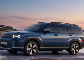 Hyundai Santa Fe Hybrid 2026 ra mắt Thái Lan, giá từ 1,27 tỷ đồng