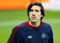 Newcastle chốt giá bán Sandro Tonali cho MU và Arsenal