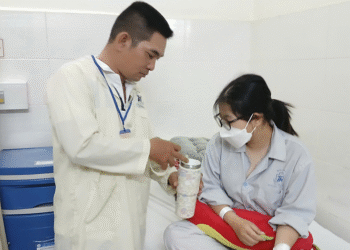 2 nu benh nhan suy nhan o tuoi 18 bac si noi ly do nhieu ban tre mac moi ngay 3404.png